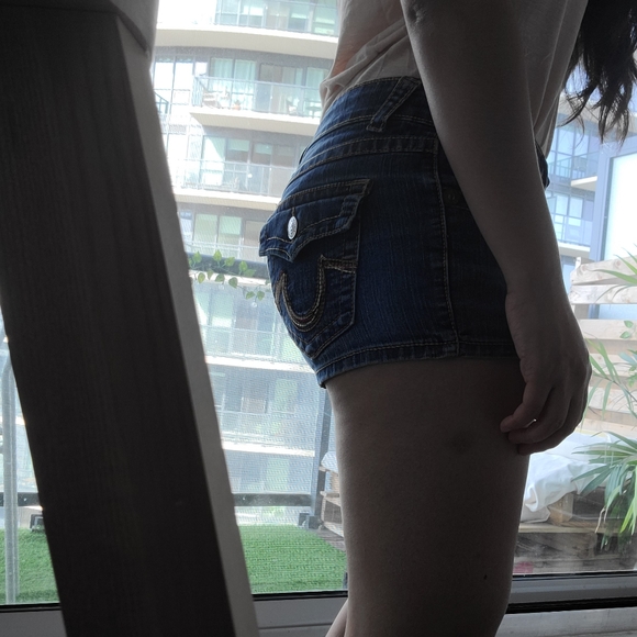 True Religion Jean Short Shorts Size 29 - Picture 8 of 8